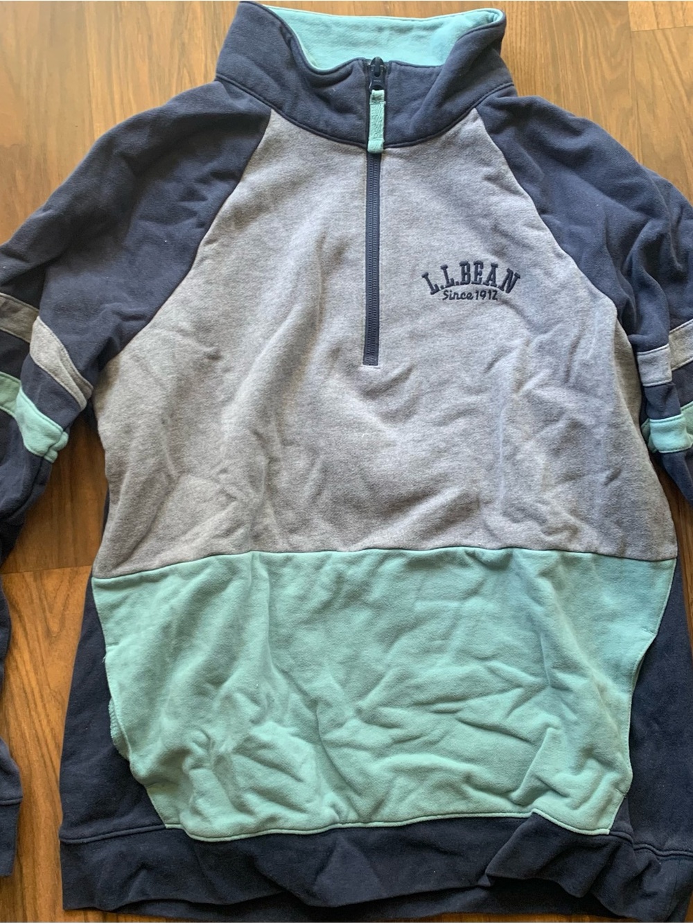 L.L. Bean Colorblock Quarter-Zip Pullover - M beachy logo cropped sweatshirt
